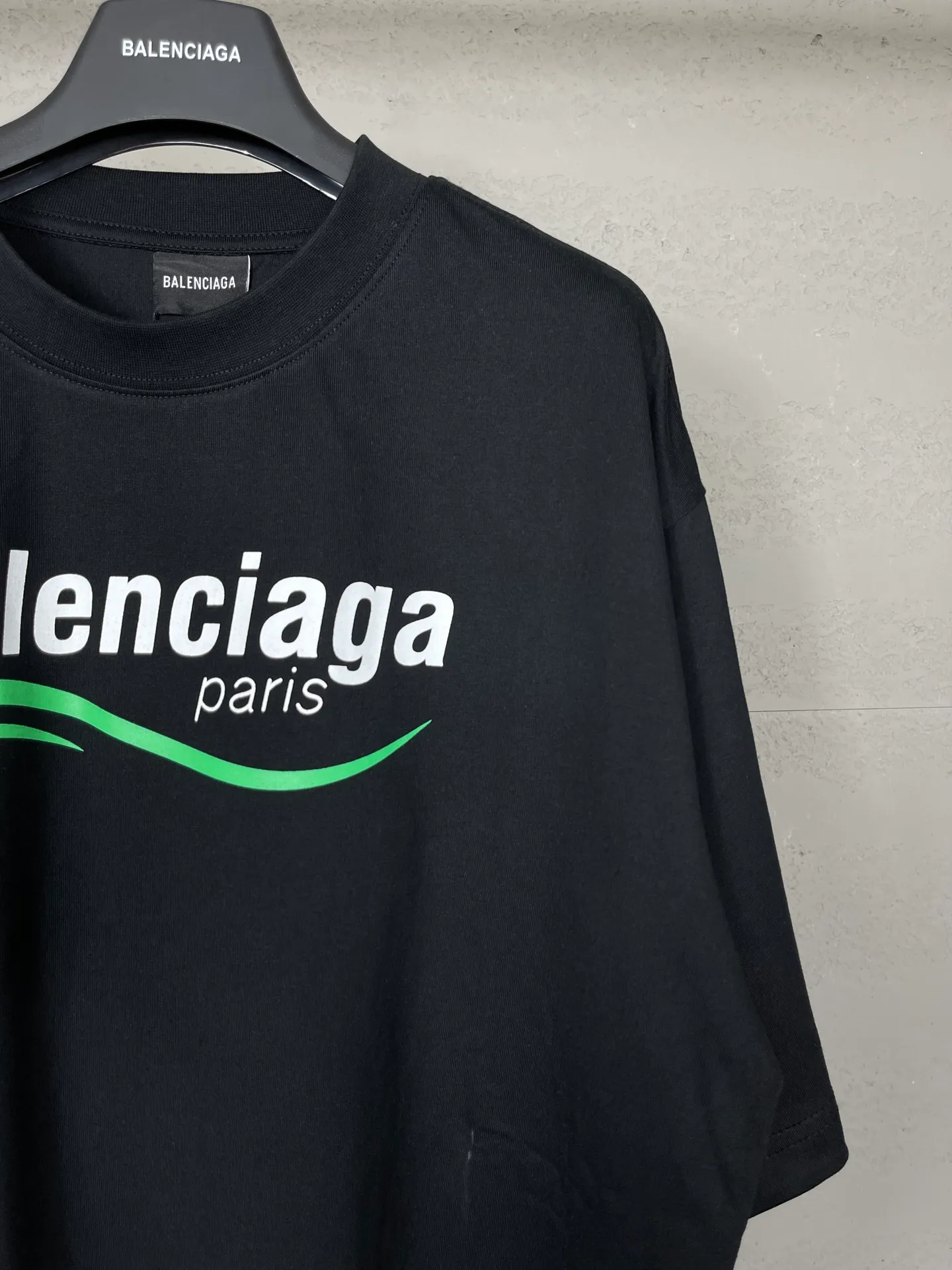 【 . Quality】BALENCI*GA/ BALENCI*GA#2023New Arrival， Lo GOClassic T . ZP . 260 ， . . . . Color Change。 。 . ， 。 OS . Same Style ：BL 223205 ：Black.White Size：XS L